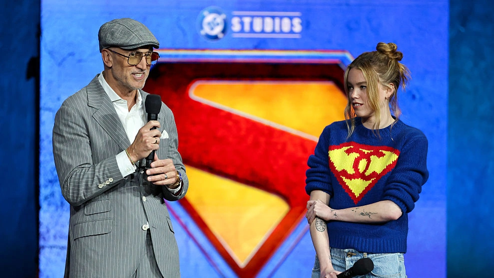 Early 'Supergirl' reviews praise cast but flag weak script
