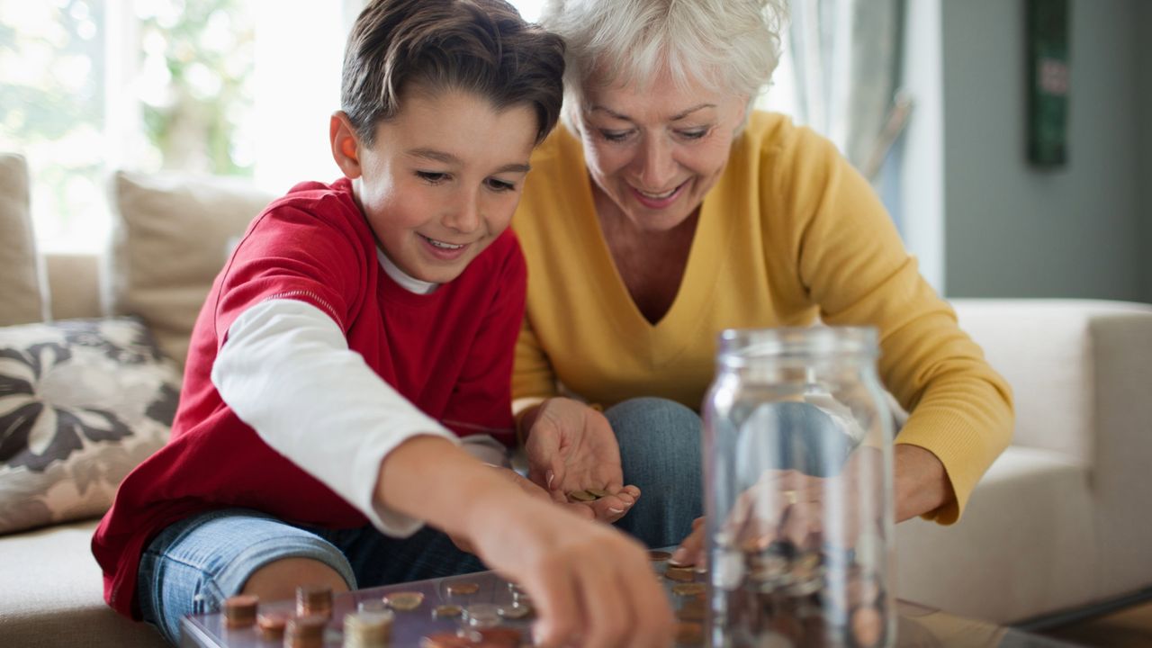 How to choose the right savings account for a child's future