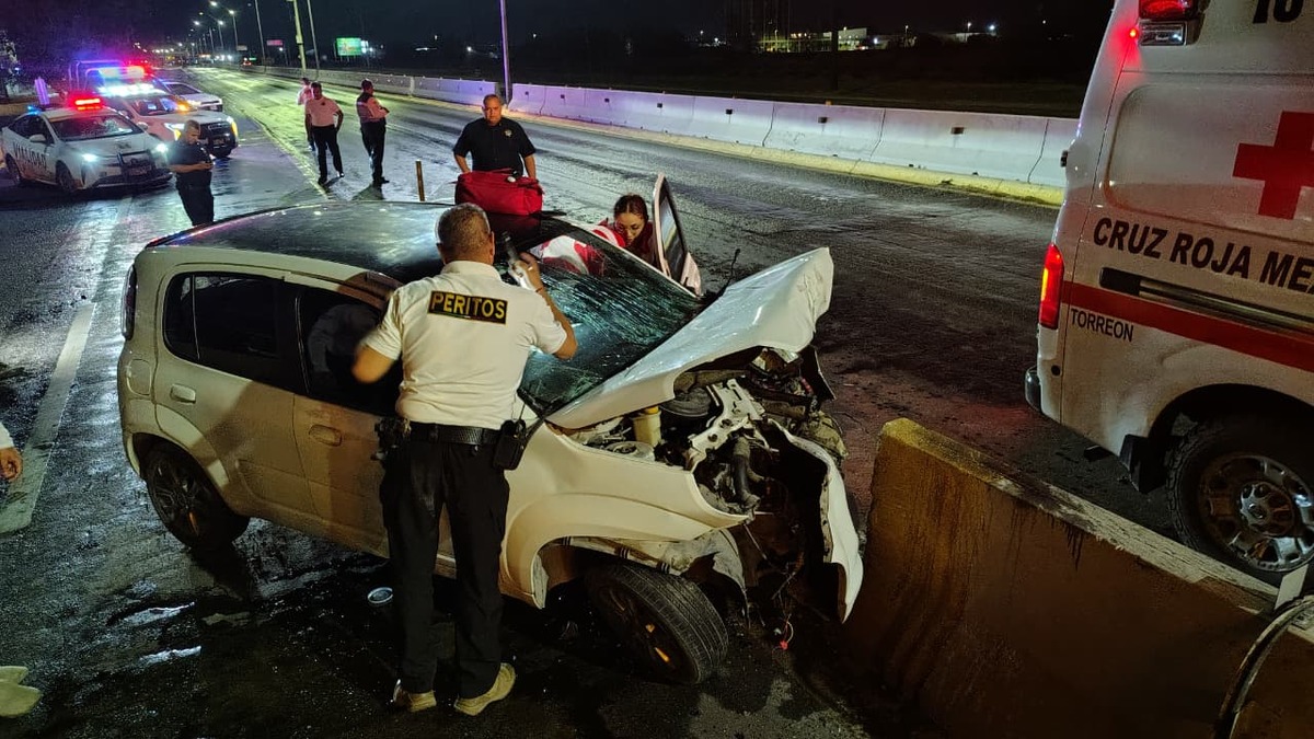 Conductor choca contra ballenas de concreto en Villa Florida; iba a ...