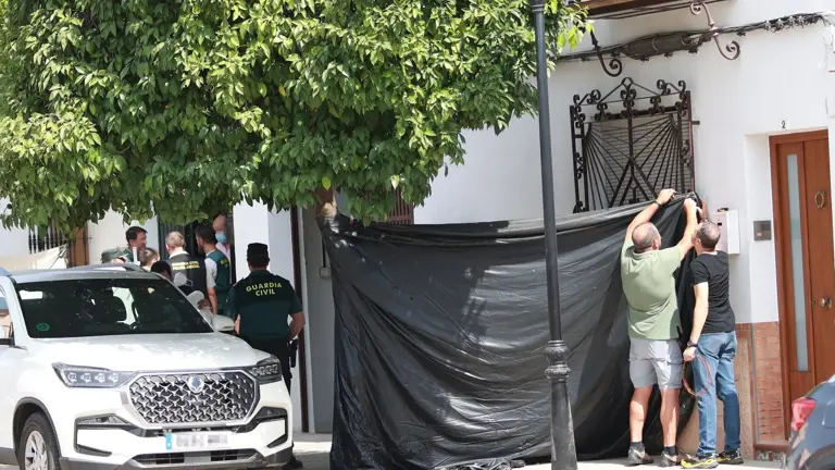 Un hombre de 50 años mata a su hija de 20 y luego se suicida, en Gerena ...