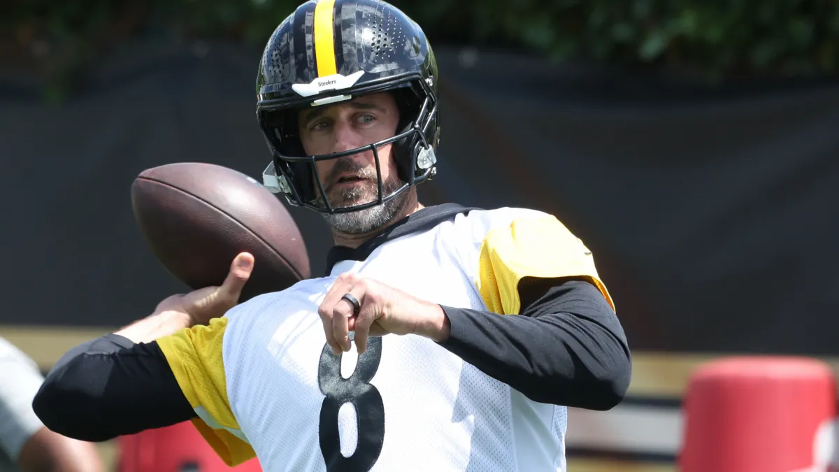'Bonding week': Aaron Rodgers reunites with family before final NFL season