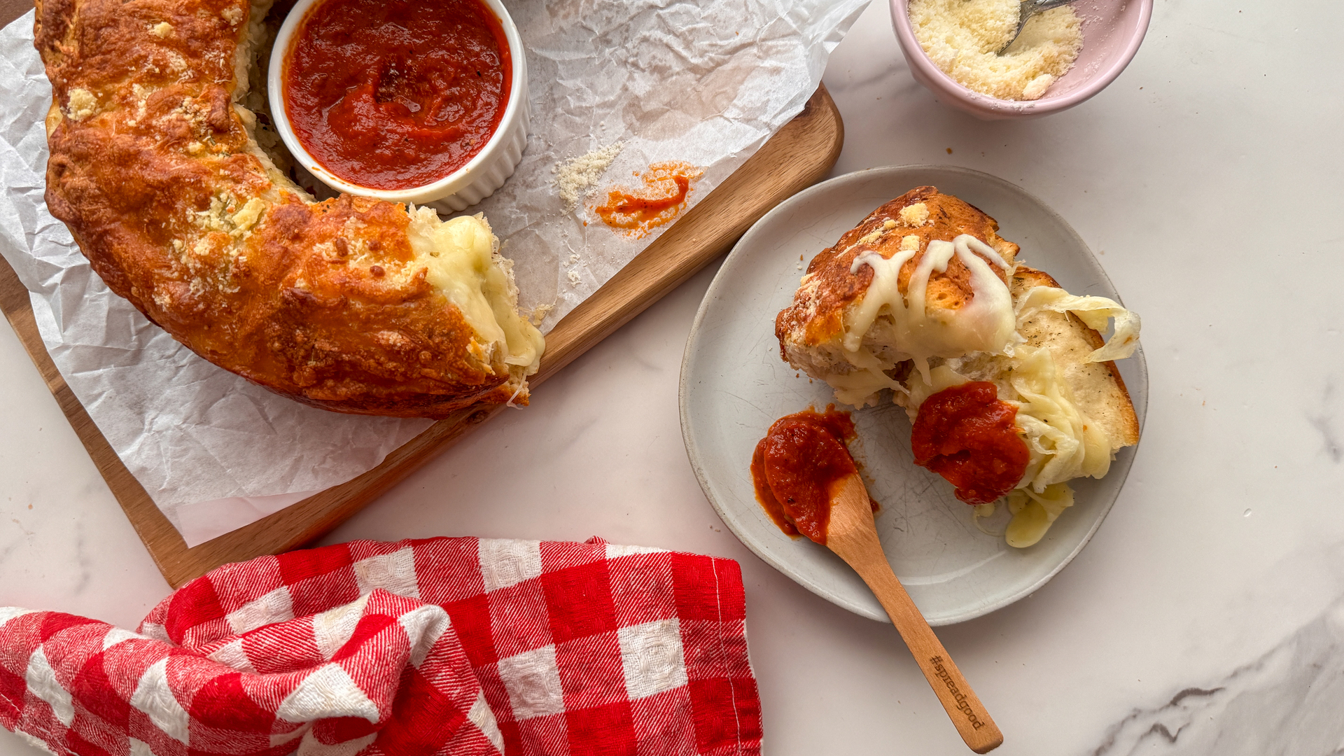Easy, cheesy pizza pull-apart bread recipe