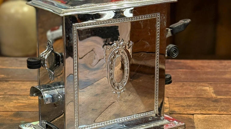 10 valuable vintage appliances you should always look for at thrift stores