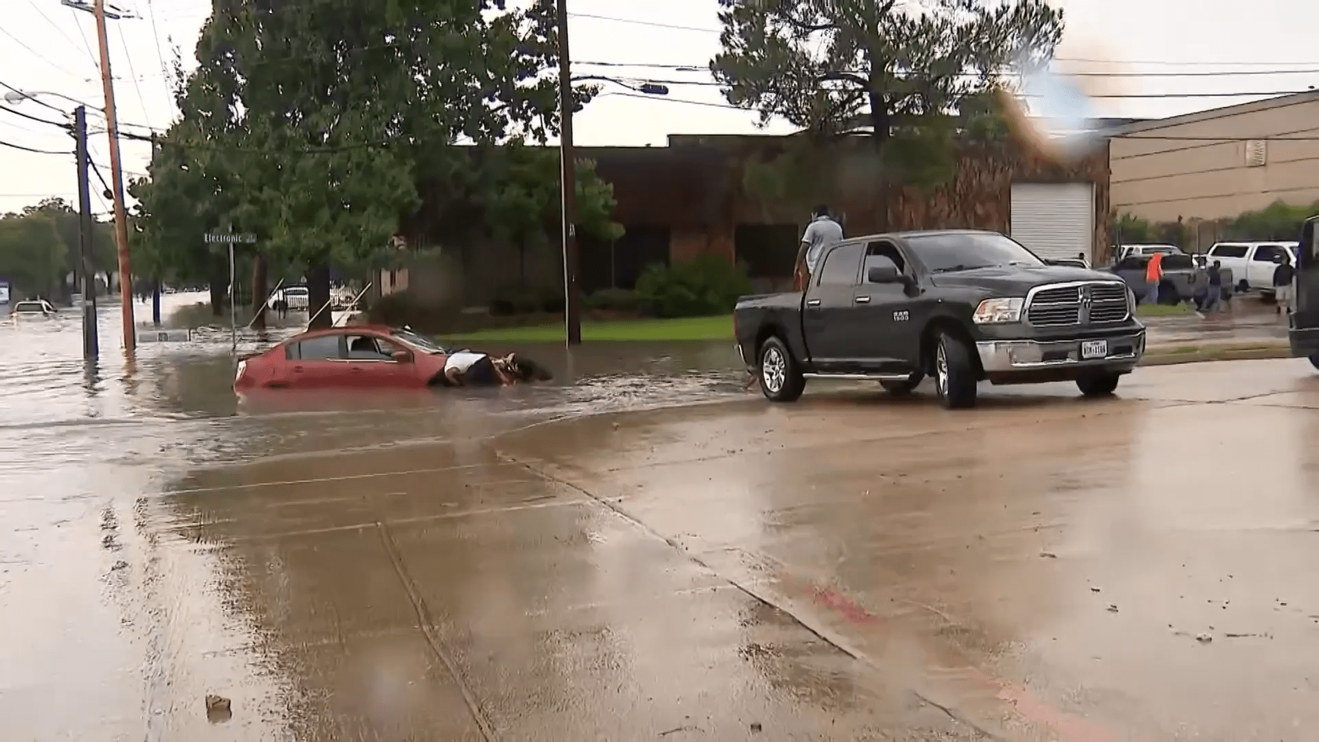 Dallas residents deal with flooding after Friday morning thunderstorms