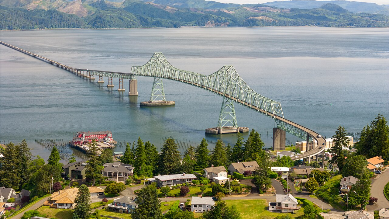 16 The Most Scenic Towns Along America`s Major Rivers