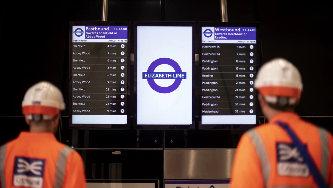 UK rail journeys hit highest level since 1920 despite delays