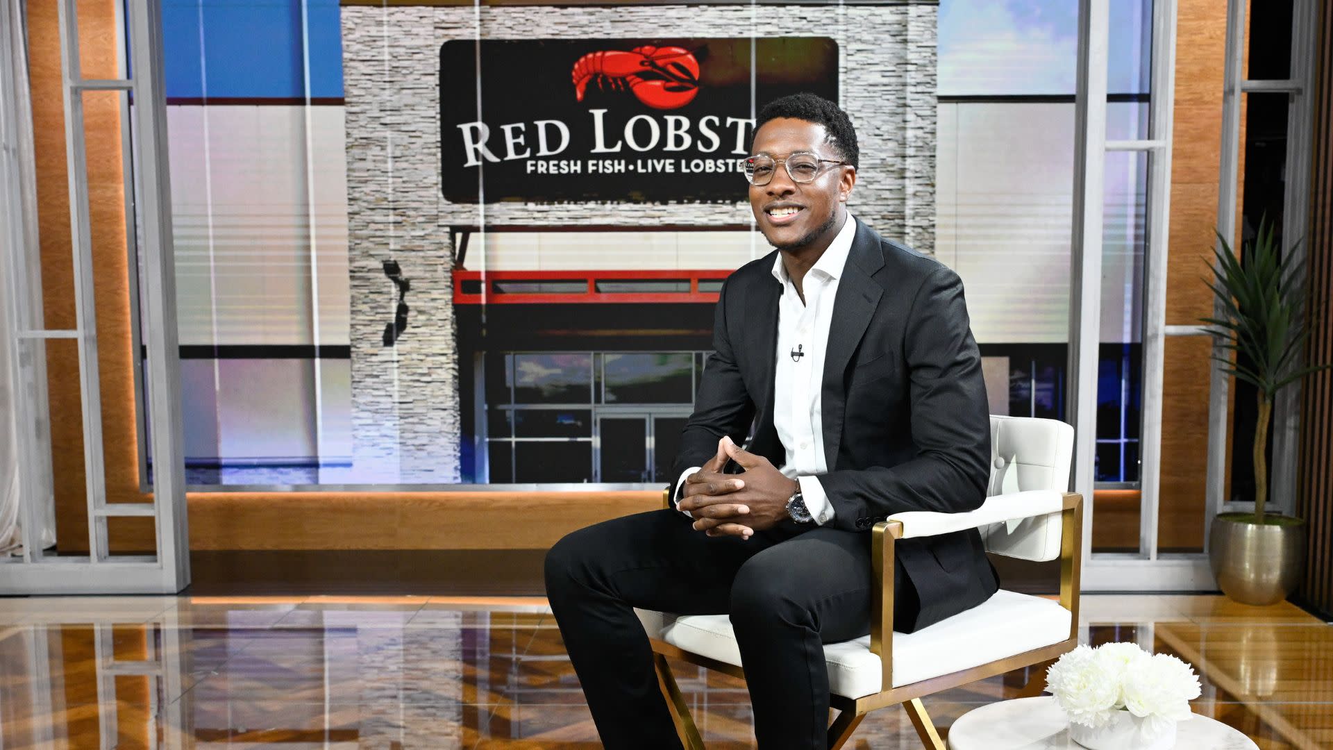 Red Lobster's 37-year-old CEO wants AI to help pull off the chain's ...