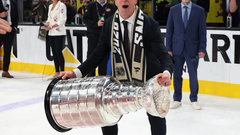 Rod Brind’Amour reflects on Stanley Cup wins as player vs. coach