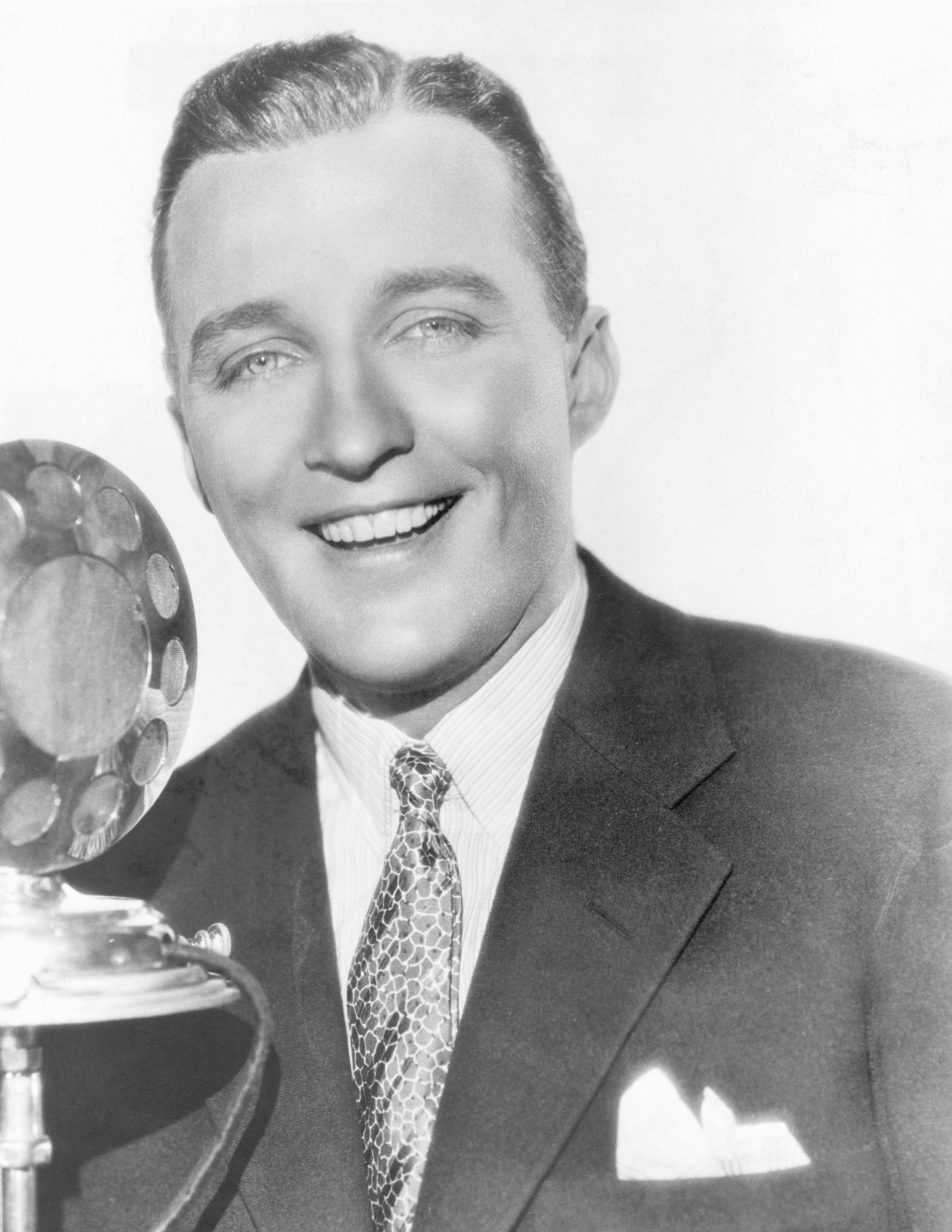 — Gorf_the_Magnificent Bing Crosby’s legacy as a beloved singer and actor is shadowed by accounts of harsh treatment toward his first family. With his first wife, Dixie Lee, he had four sons who later described him as strict, emotionally distant, and sometimes physically abusive, saying his rigid discipline left lasting emotional scars. Several of those sons struggled with addiction and mental health issues as adults. After Dixie’s death, Crosby remarried Kathryn Grant and had three more children, to whom he was reportedly much kinder and more affectionate. Many believe he tried to make up for the damage done to his older children by being a better father the second time around. Bettmann / Getty Images