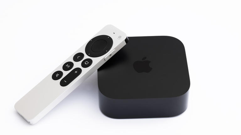 Here's what the green dot at the top of your Apple TV's home screen means