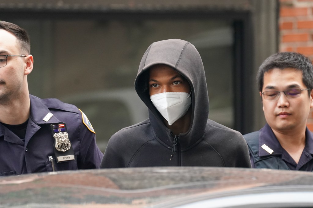 Teen charged with attempted murder in Times Square gunfire that sent ...