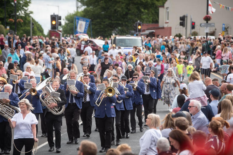 31 fun-filled pics as hundreds celebrate Freckleton Club Day 2026