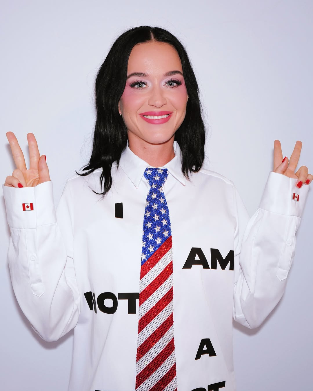 Katy Perry châm chọc loạt người yêu cũ trong concert
