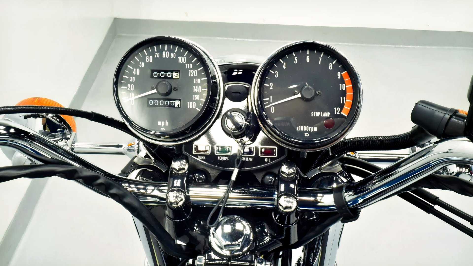 1975 Kawasaki Z1 900 gauges