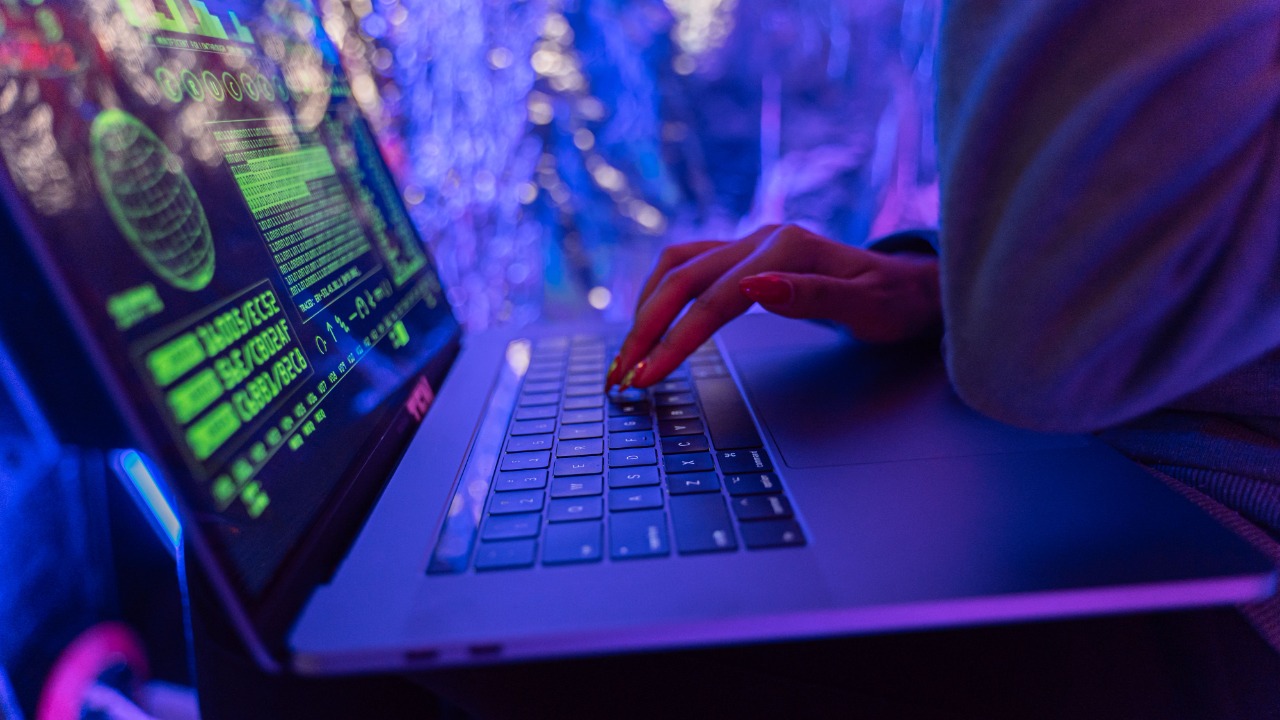 The FTC warns a fake CAPTCHA box can install malware the moment you ...