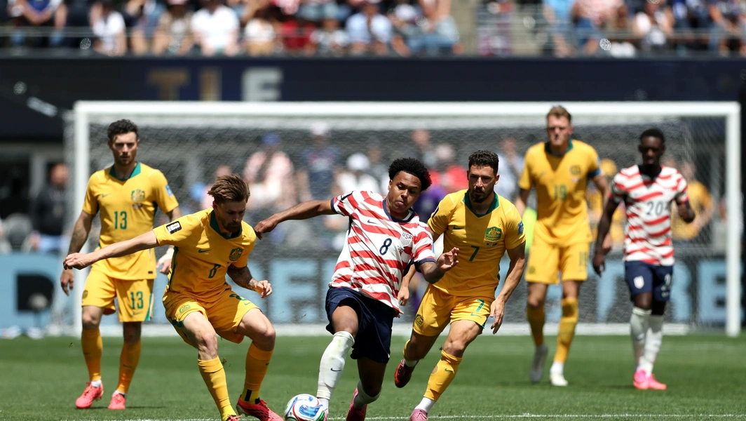 Socceroos fall to US, face high-stakes Paraguay clash