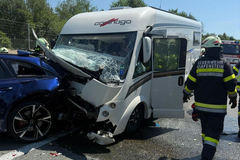 Sieben Verletzte bei Unfall auf der A2 in Kärnten