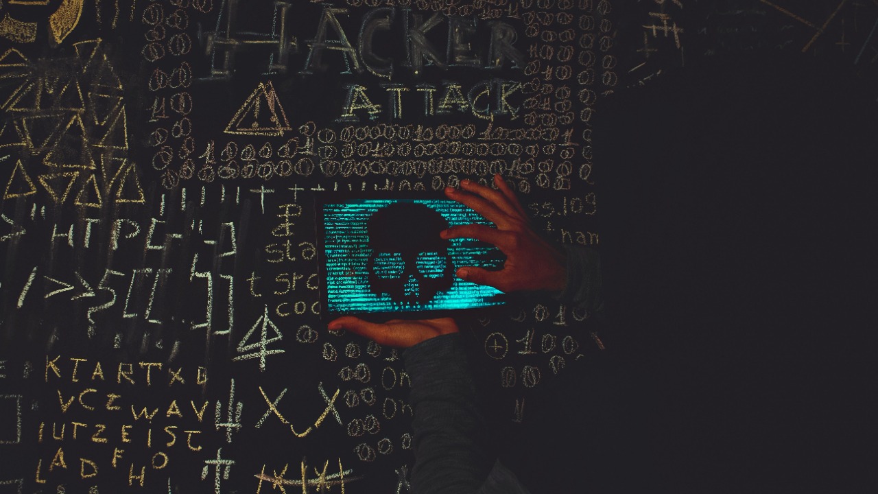 The fake-CAPTCHA trick spreading now asks you to paste a command that ...