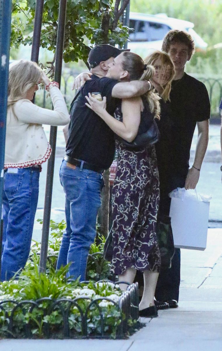Julia Roberts makes rare appearance with son Henry, and fans can't ...
