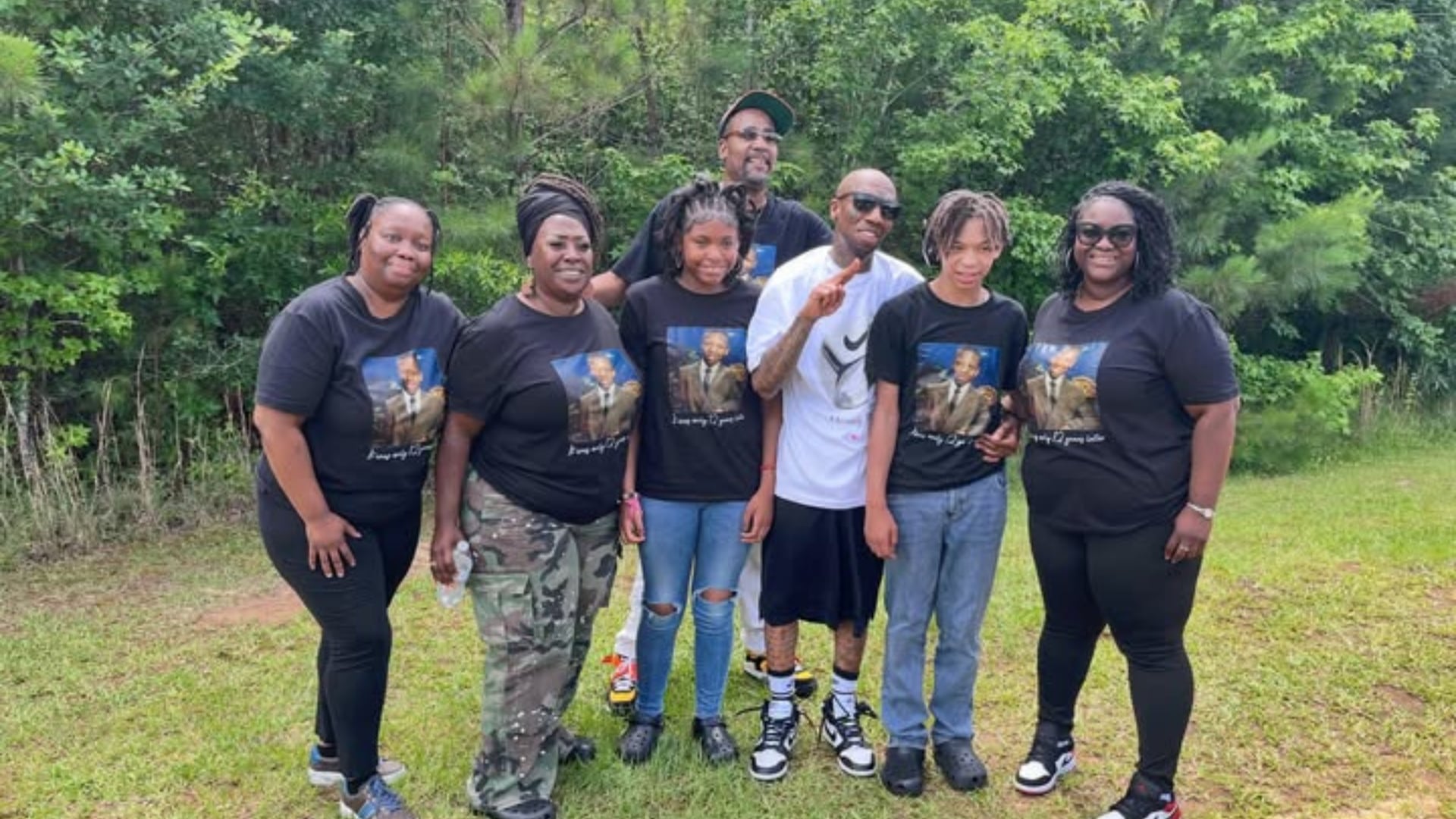 Wrongfully convicted Atlanta man walks free after nearly 2 decades ...
