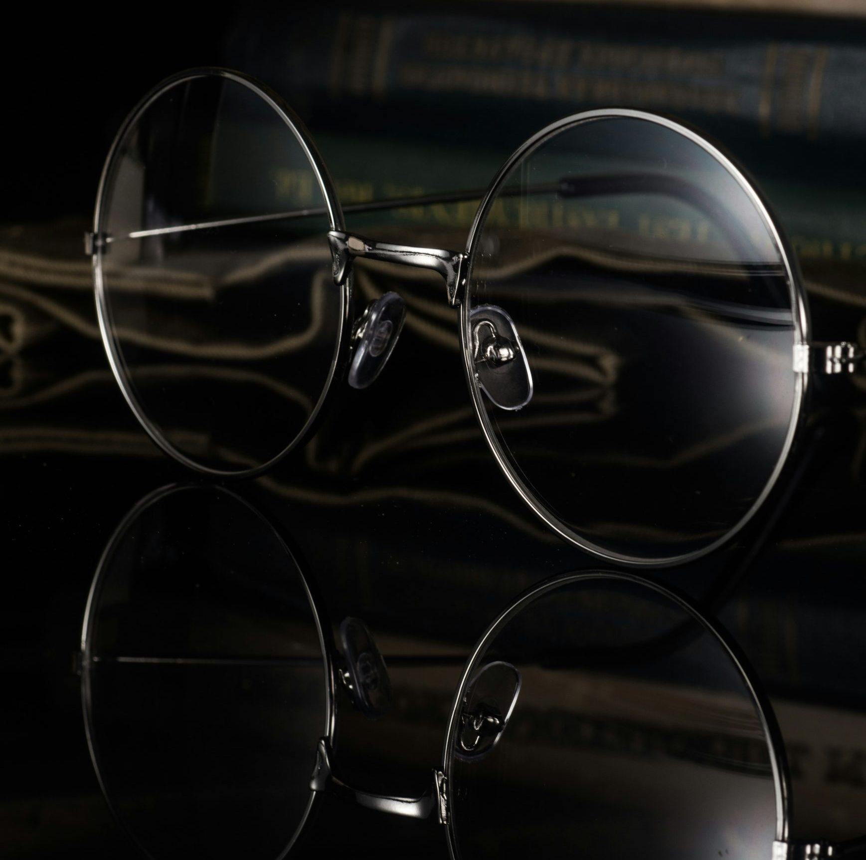 Vintage eyeglass frames from the ’60s and ’70s that are now trendy and — free download
