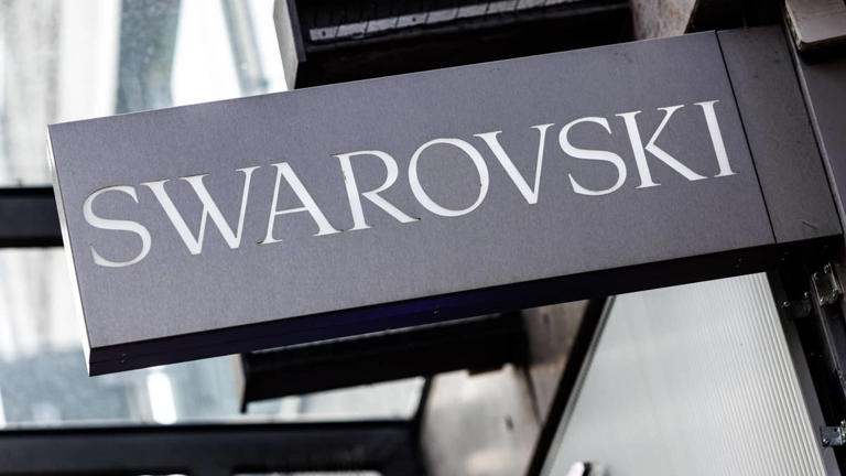 Get Swarovski drop earrings for $70: 41% off original price of $119 on ...