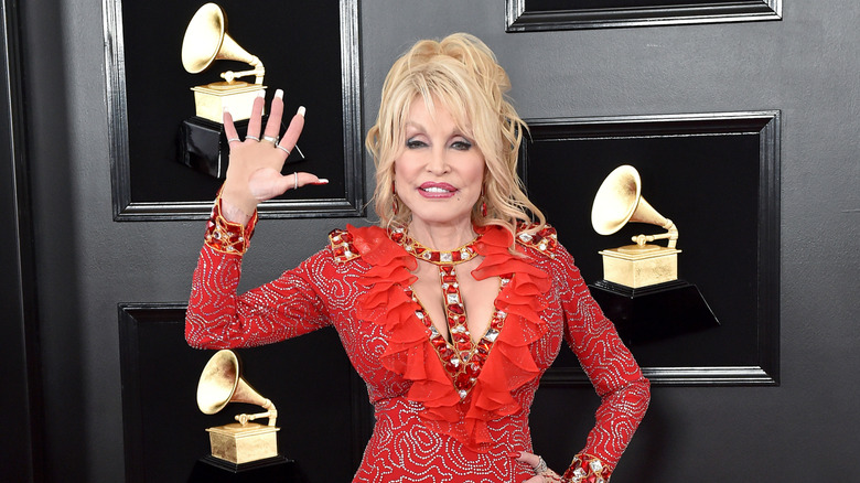 Dolly Parton's best-dressed awards show moments