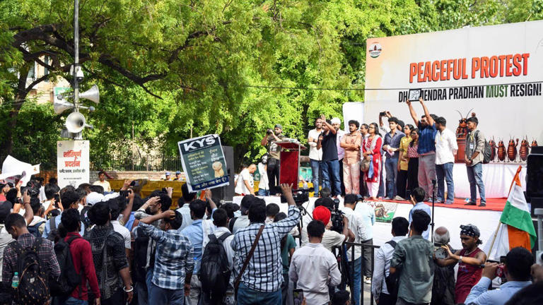 जंतर-मंतर पर डटे रहे कॉकरेच जनता पार्टी के कार्यकर्ता, दीपके बोले- प्रधान  के इस्तीफे तक आंदोलन जारी रहेगा