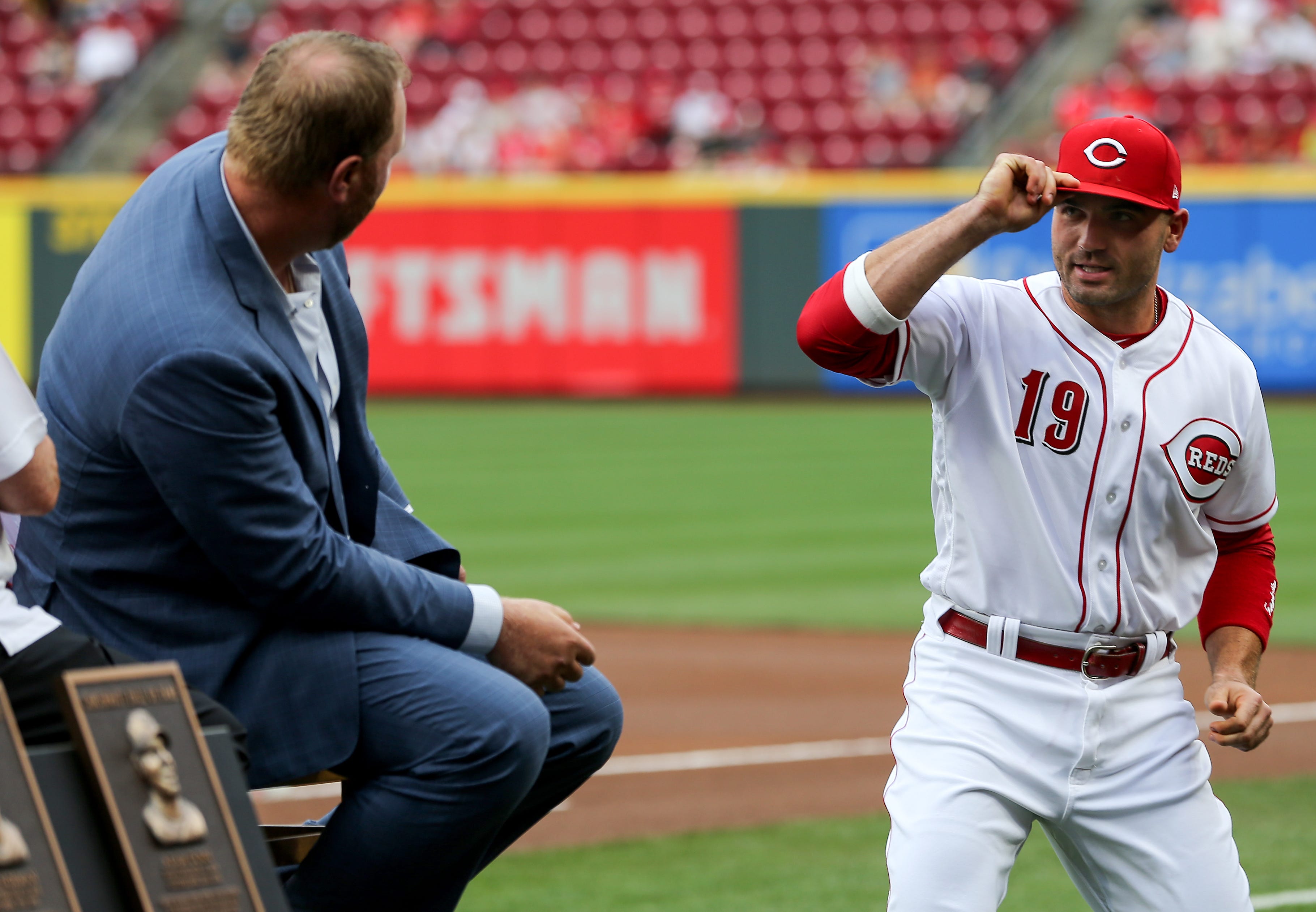 Joey Votto says Frank Thomas is top right-handed hitter in MLB history