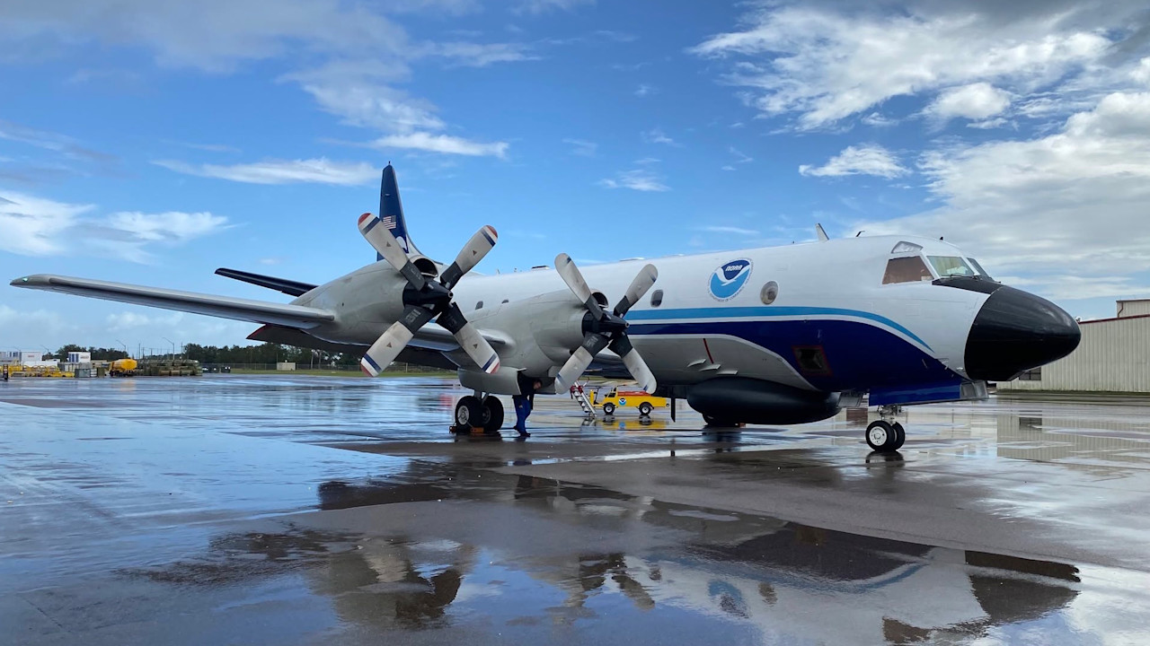 New bill could triple NOAA's Hurricane Hunter fleet starting in 2027