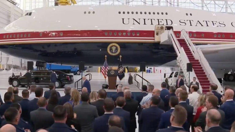 Donald Trump, 80, sparks concern after heading toward the wrong exit ...