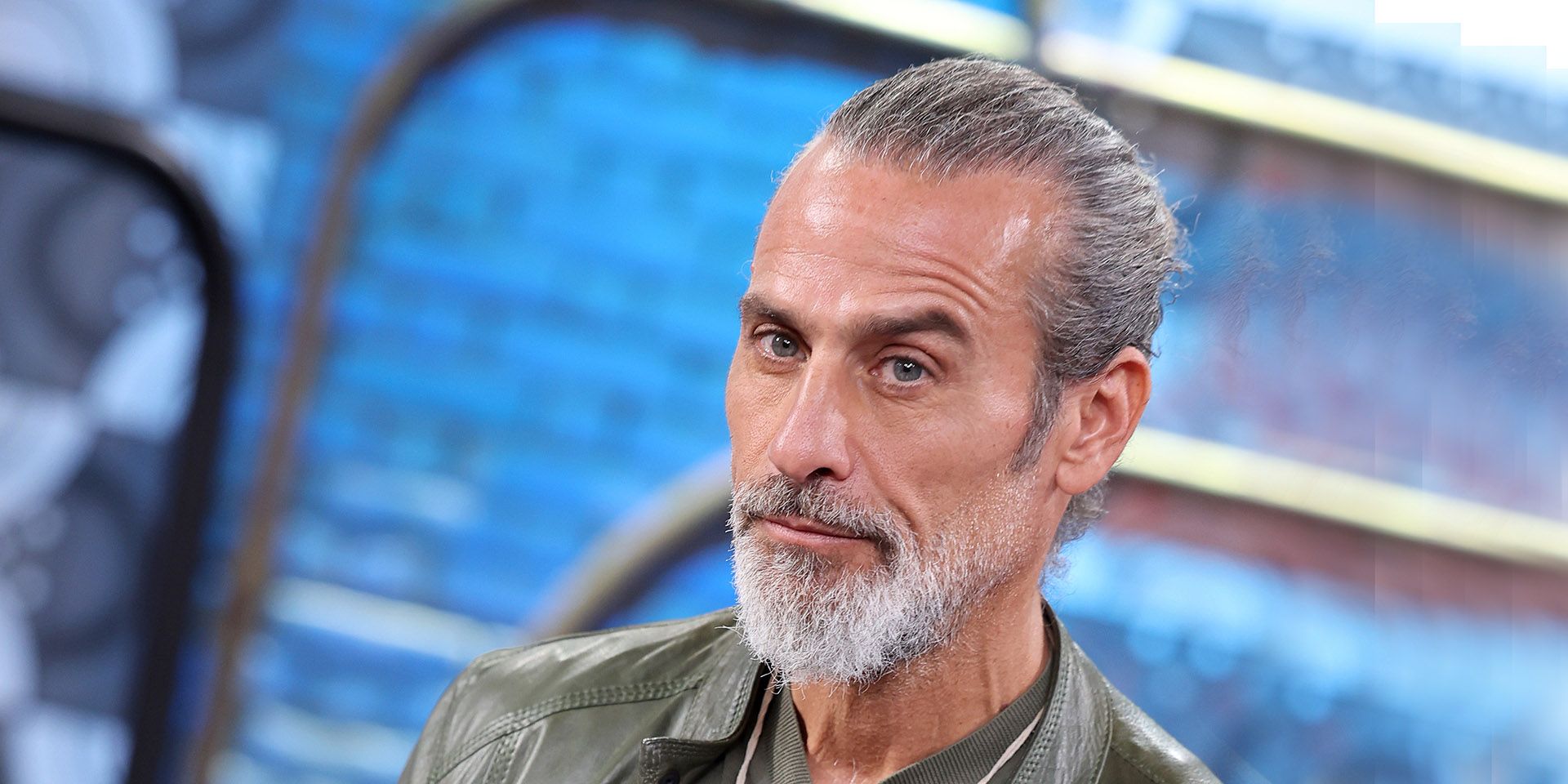 Raz Degan a processo: denunciato dopo una lite con l’elettricista per ...