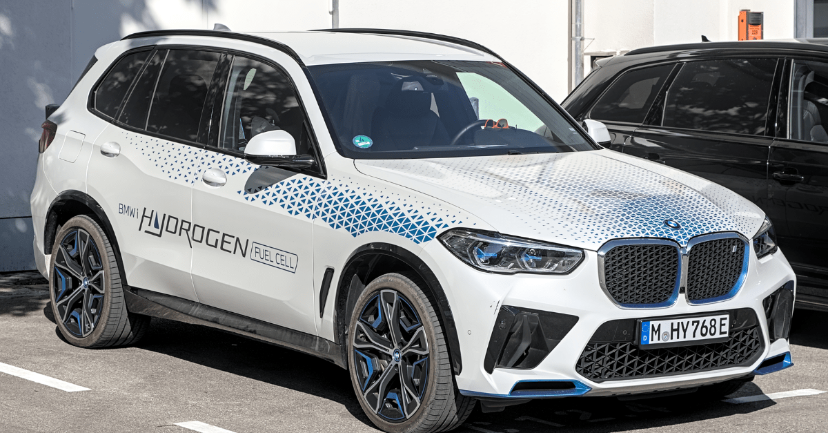 BMW advances hydrogen fuel cell road testing in Europe