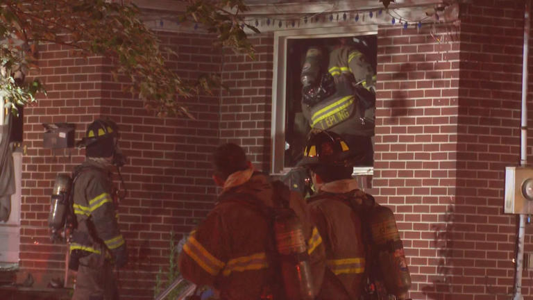 Crews respond to house fire in Lansing early Friday