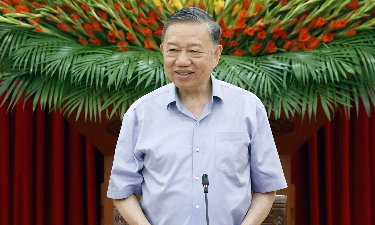 Tổng Bí thư, Chủ tịch nước: Nghiên cứu giảm biên chế quản lý, tăng giáo viên trực tiếp giảng dạy