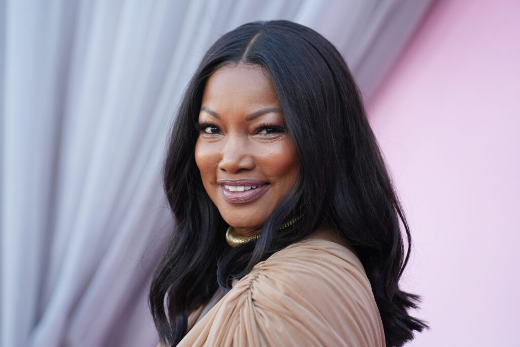 More Black Actresses Who Are Proving That Beauty Gets Even Better Over 40!
