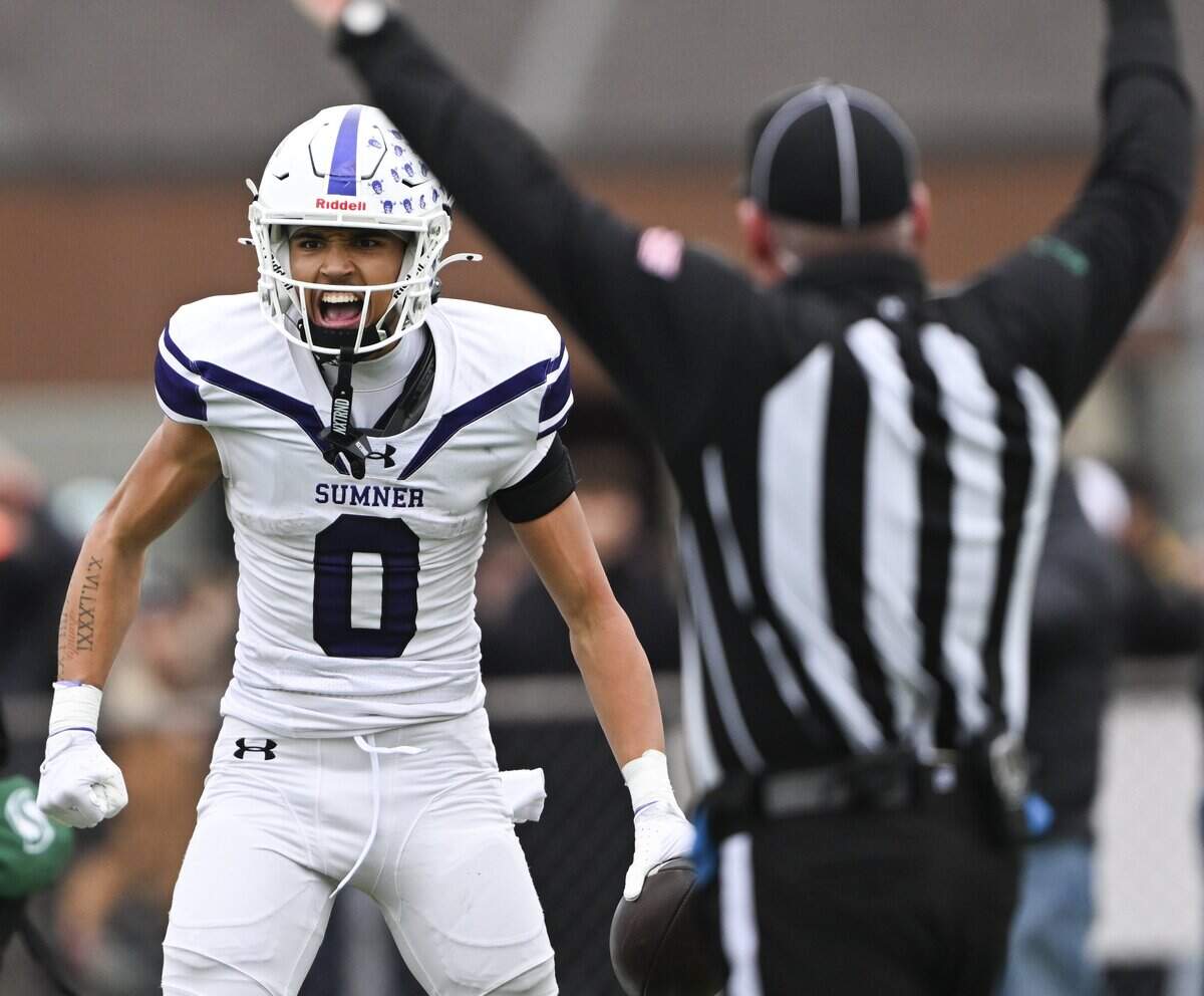 WA's top 2027 recruit from Sumner is staying home. Who else made the ...