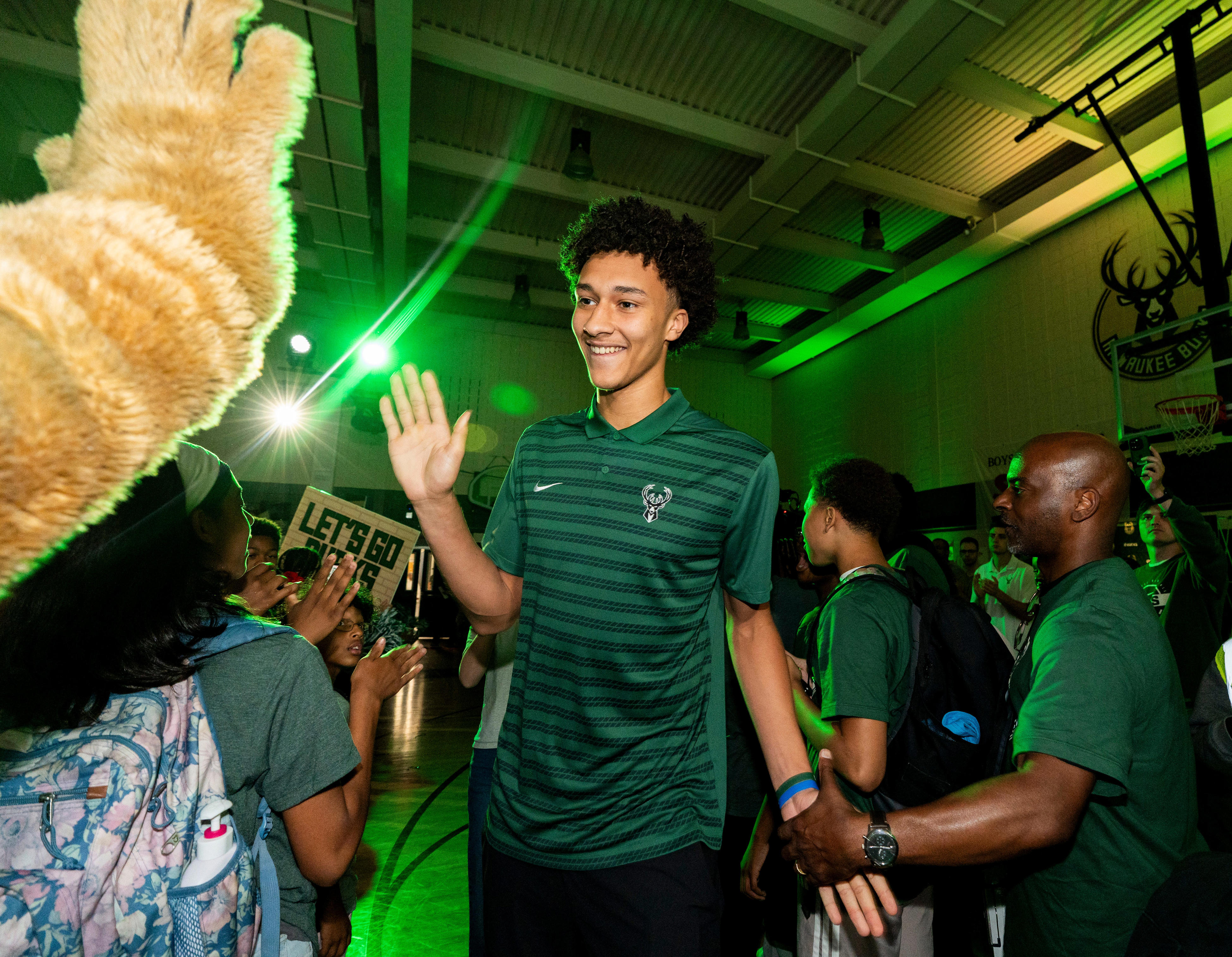 Where does Milwaukee Bucks roster stand after Giannis trade is official?