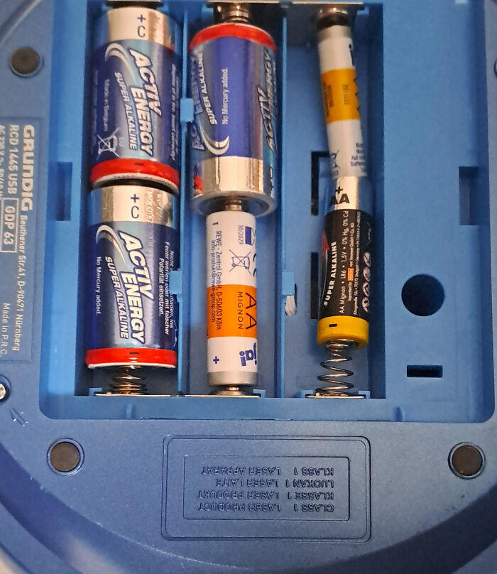 73 electronics fails so bad they basically wrote their own eulogy