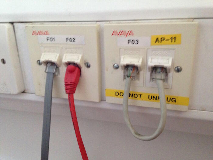 73 electronics fails so bad they basically wrote their own eulogy