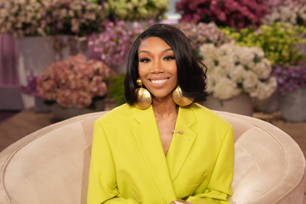 More Black Actresses Who Are Proving That Beauty Gets Even Better Over 40!