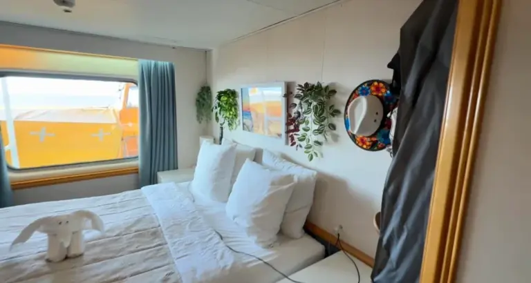 Hawaii couple who are living on a cruise ship for 15 years reveal what ...