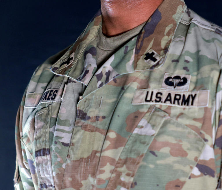 SecWar Hegseth >> U.S. Army chaplains must remove their military rank ...