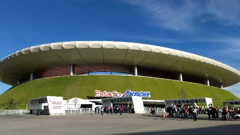 udeg-investigar-microsismos-que-genera-la-afici-n-en-el-estadio-akron