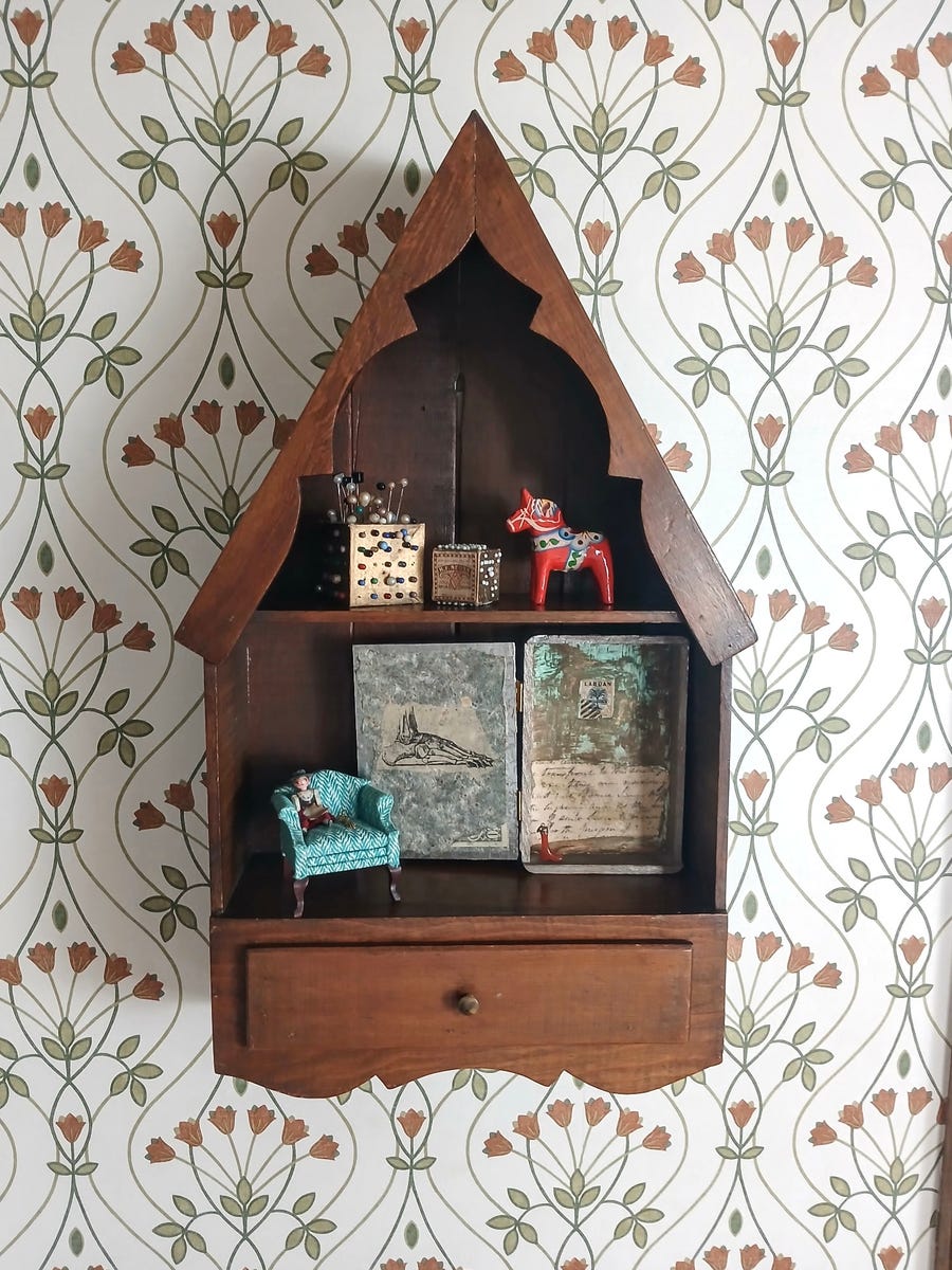mix-vintage-mini-books.jpg