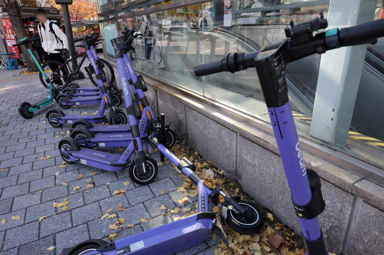 Seoul's kickboards flee to provinces amid towing rules