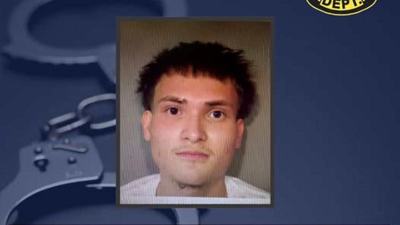 Man, 18, accused of dragging Sugar Land police officer during traffic stop