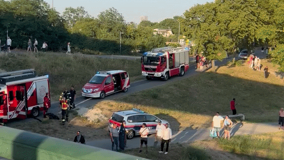 Schwimmer geht unter – Einsatzkräfte kämpfen um Leben