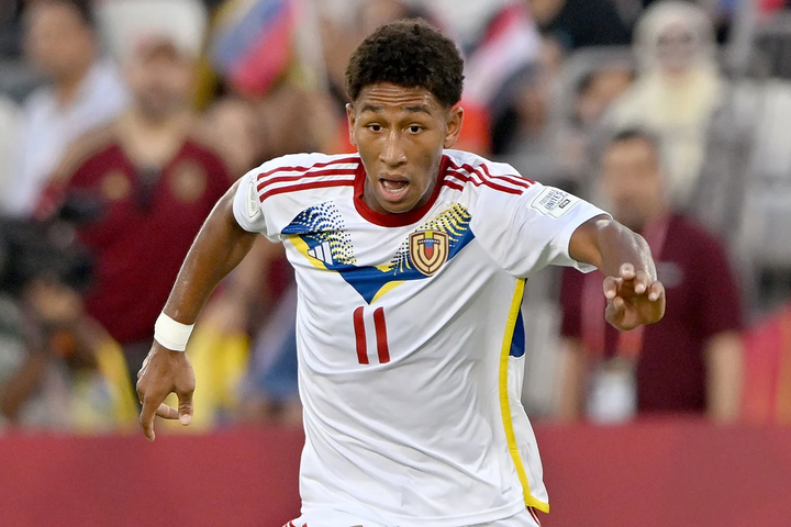 Cầu thủ Venezuela từng tham dự U17 World Cup qua đời sau trận động đất kép