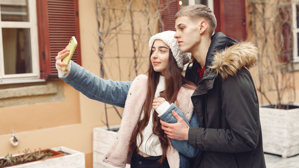 The impact of social media on modern dating expectations